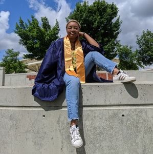 Meet your Posher, Aiko